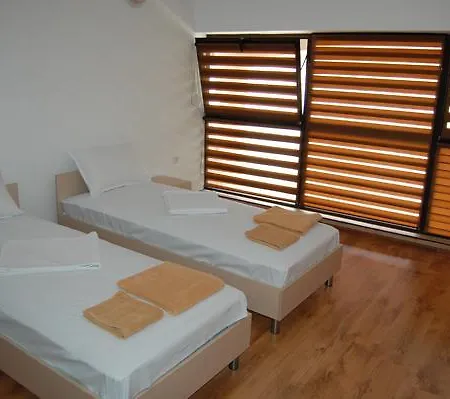 Auberge de jeunesse The White House Karlovo
