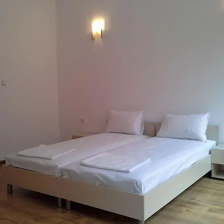 Хостел бяла