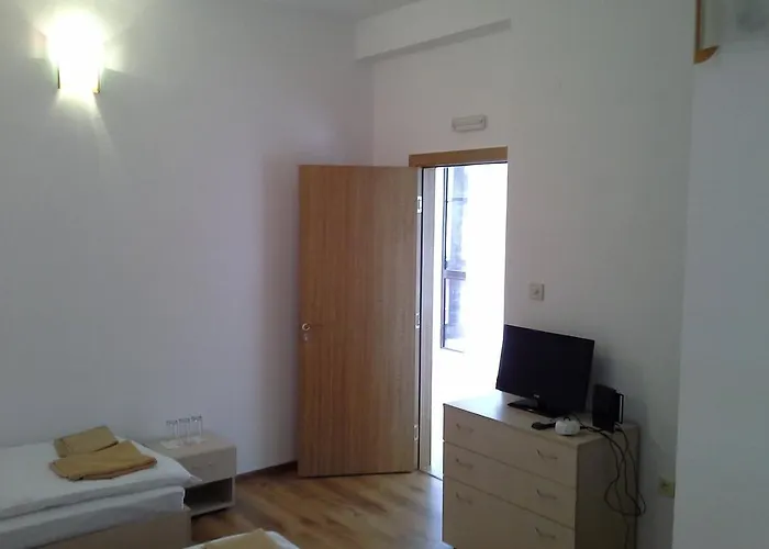 Hostel The White House Karłowo